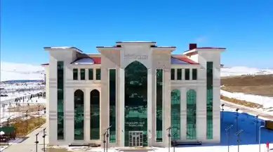 Bayburt Üniversitesi'nde Modern Kütüphane Açıldı
