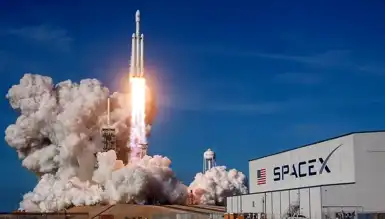 SpaceX Roket Enkazı Polonya'da Bulundu