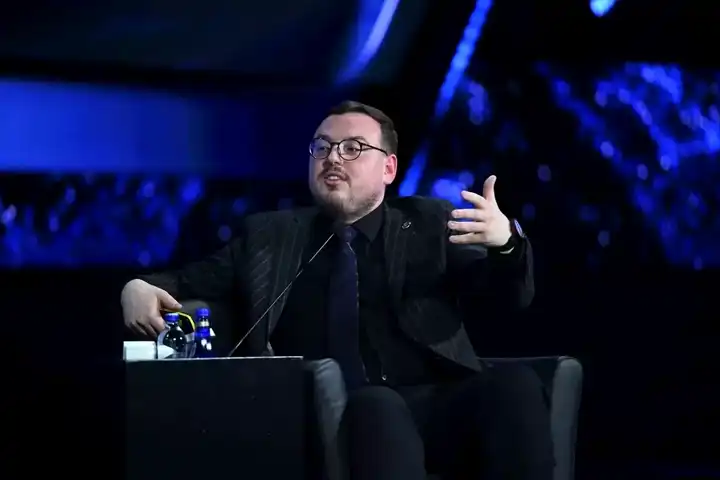 Stratcom Zirvesi: Yapay Zeka ve Etik İletişim